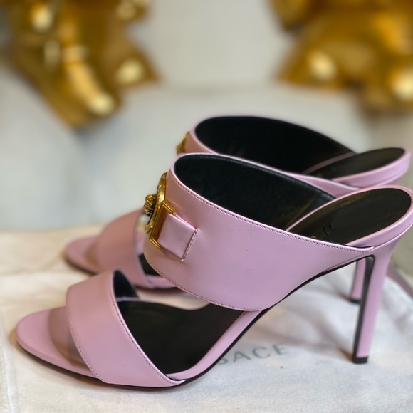 BRAND NEW VERSACE BUBBLEGUM PINK HEELS - Picture 2 of 5